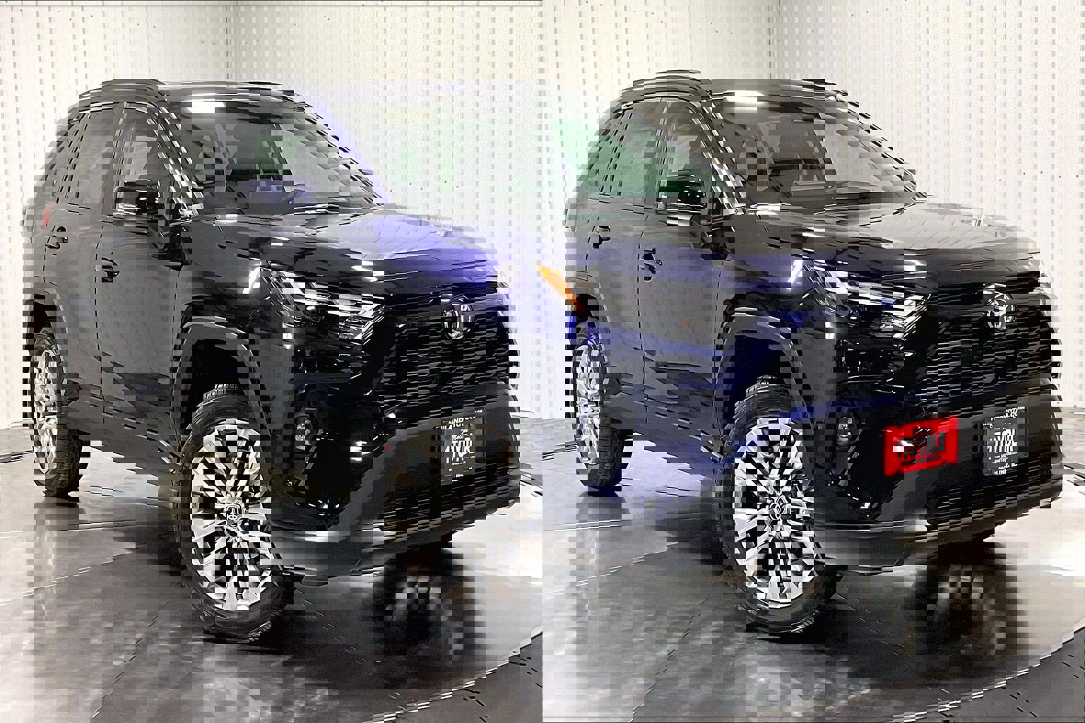 2025 Toyota RAV4 XLE Premium photo 2