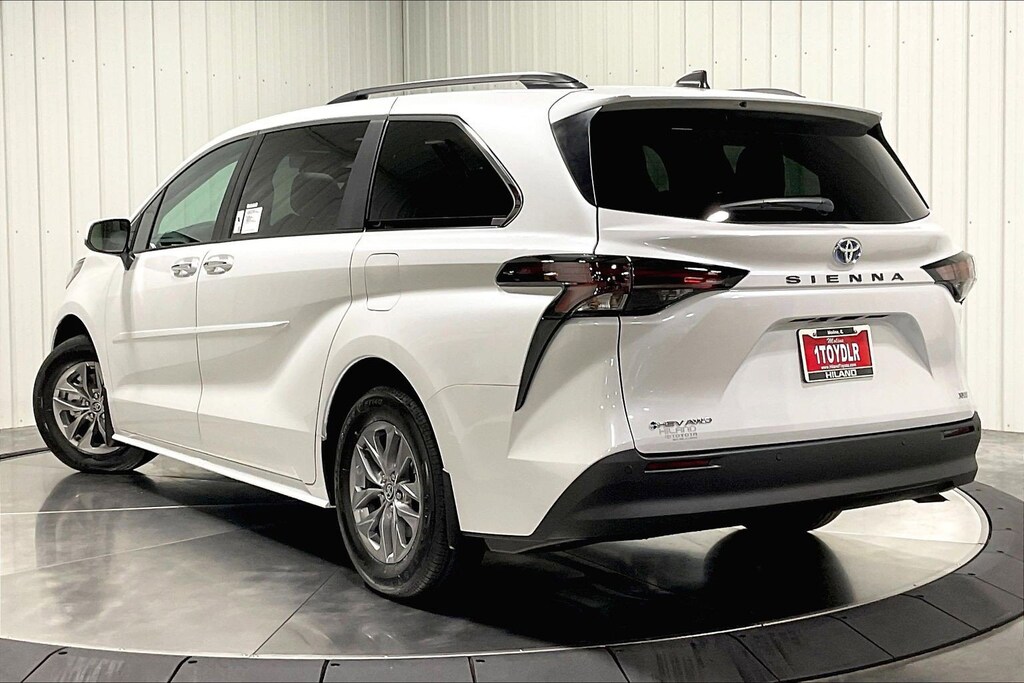New 2025 Toyota Sienna XLE 7 PASSENGER
