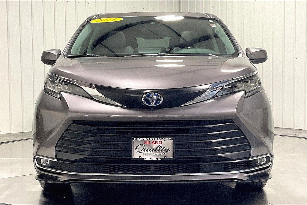 Used 2021 Toyota Sienna XLE 7 Passenger Van