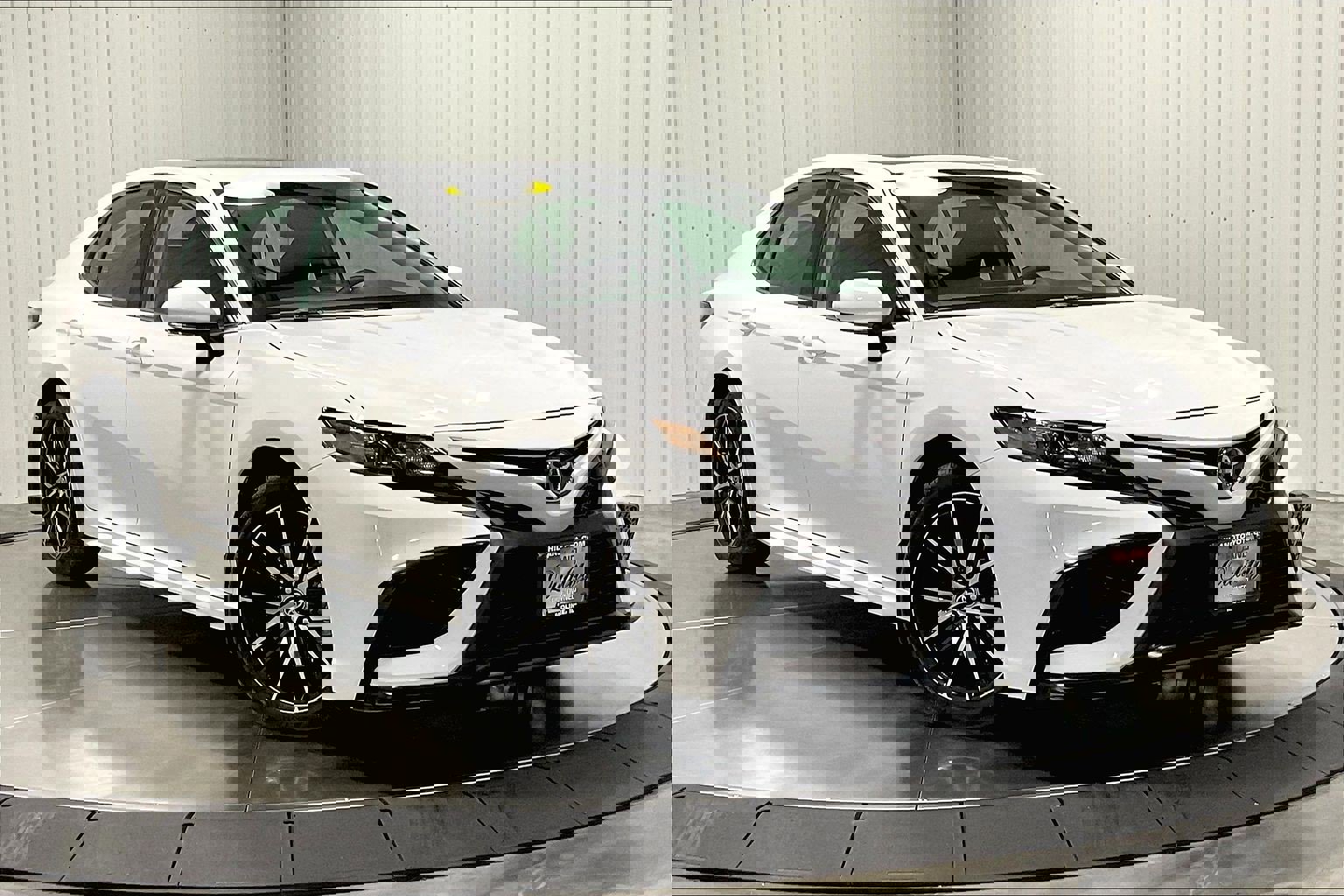 2023 Toyota Camry SE photo 3