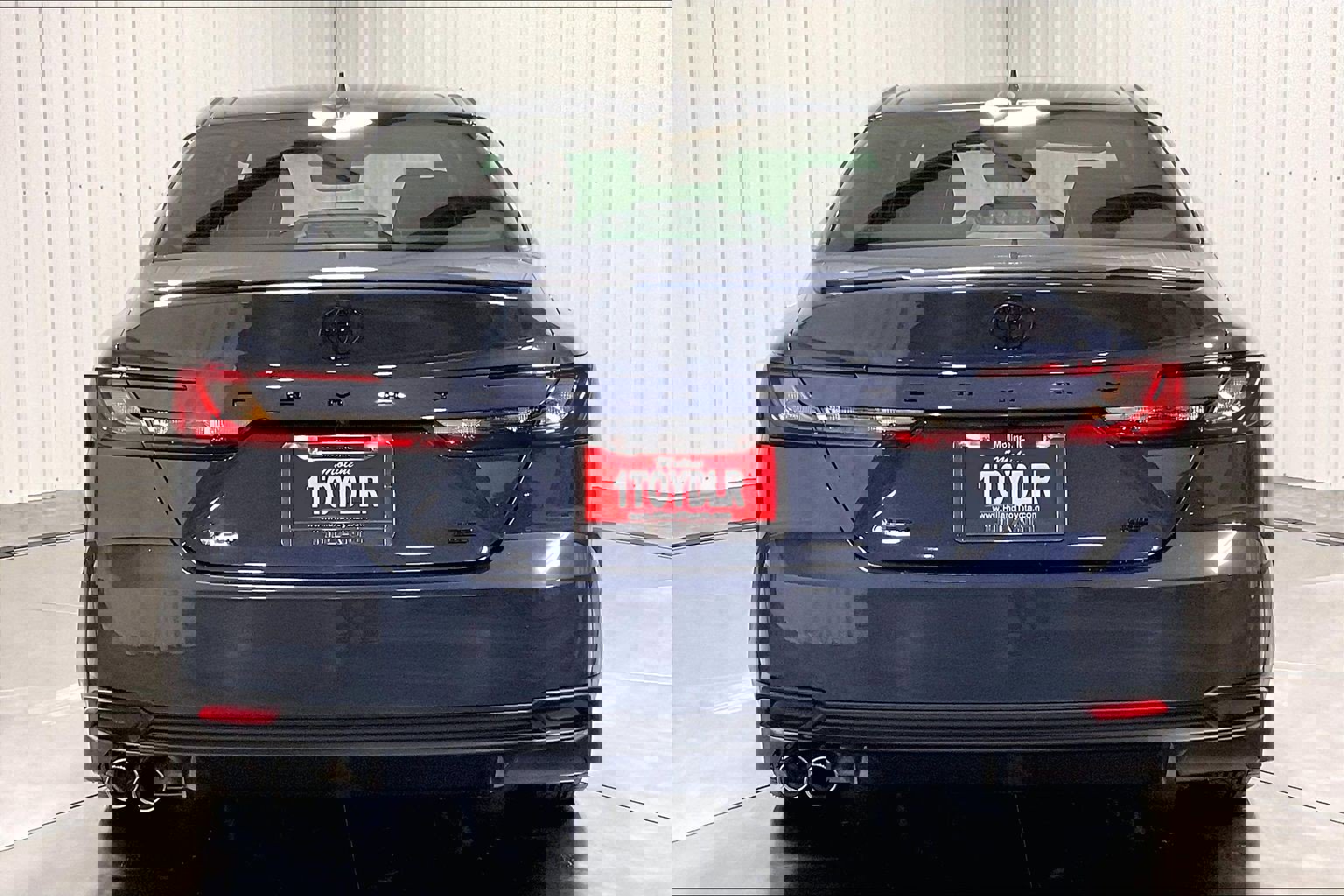 2026 Toyota Camry SE photo 4