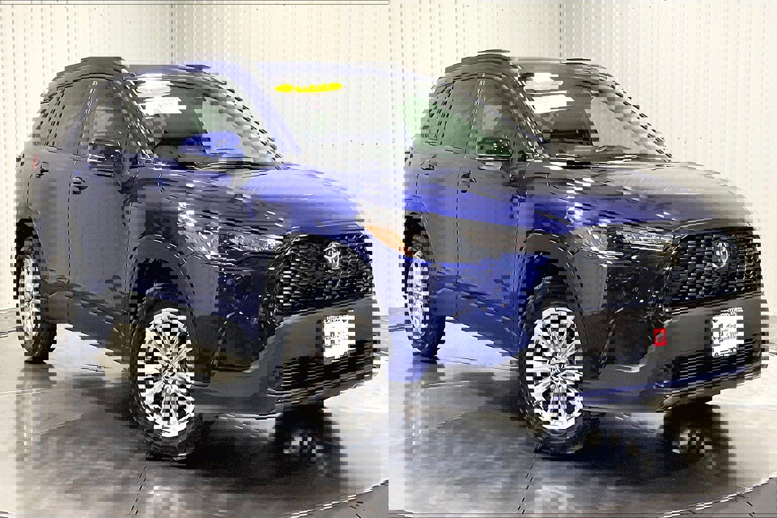 2022 Toyota Corolla Cross LE photo 3