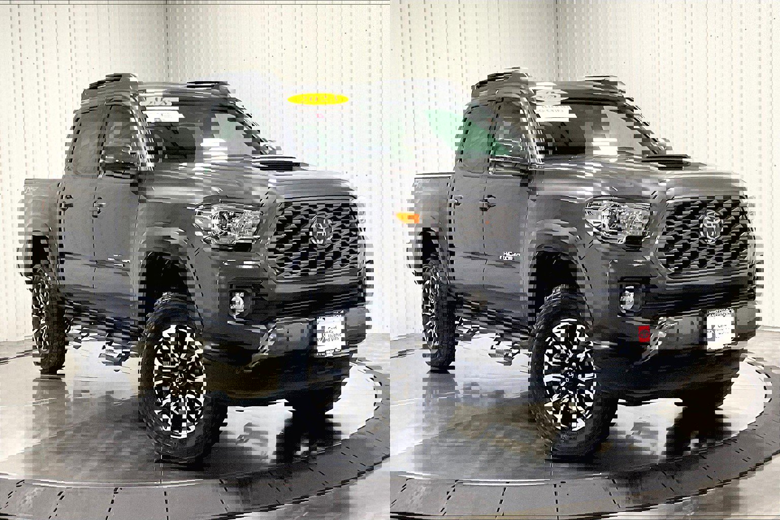 2023 Toyota Tacoma TRD Sport V6 photo 3