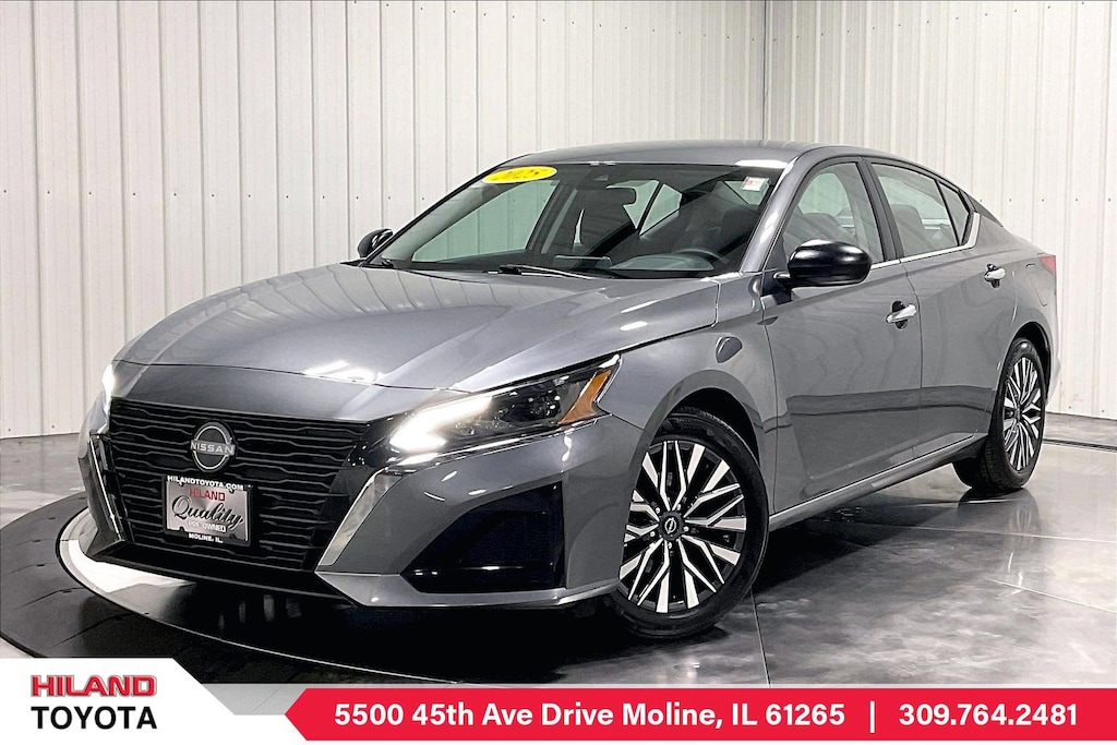 Used 2025 Nissan Altima SV Sedan