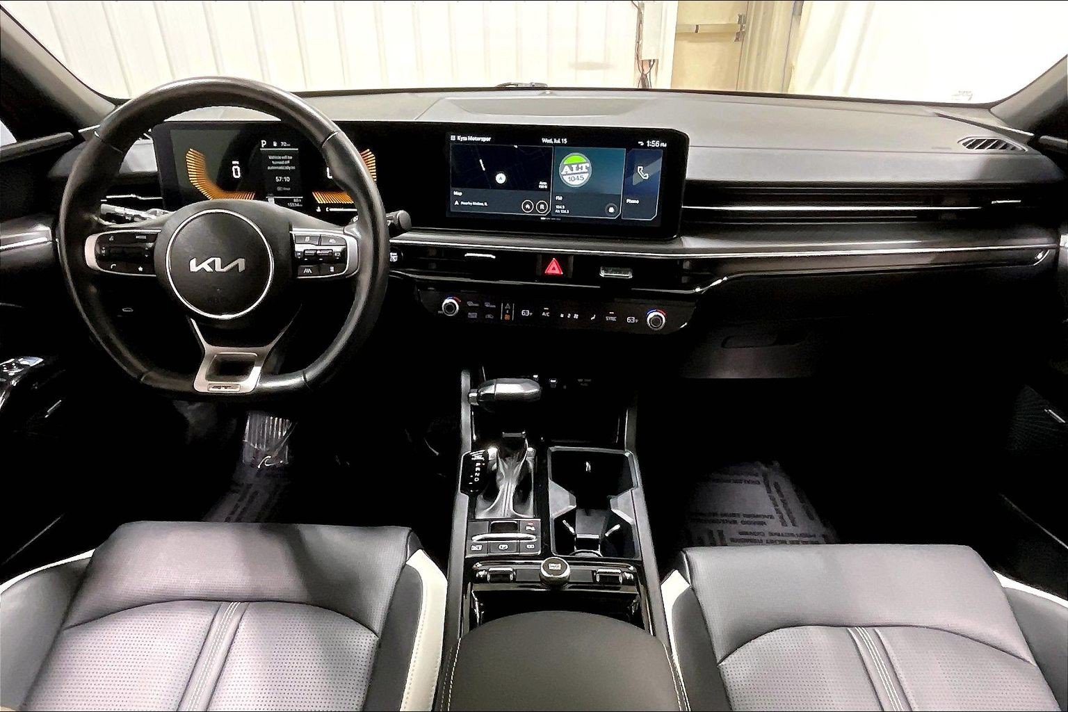 2025 Kia K5 GT-Line - Photo 15