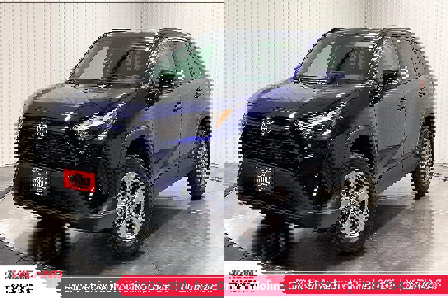 2025 Toyota RAV4 XLE's photo