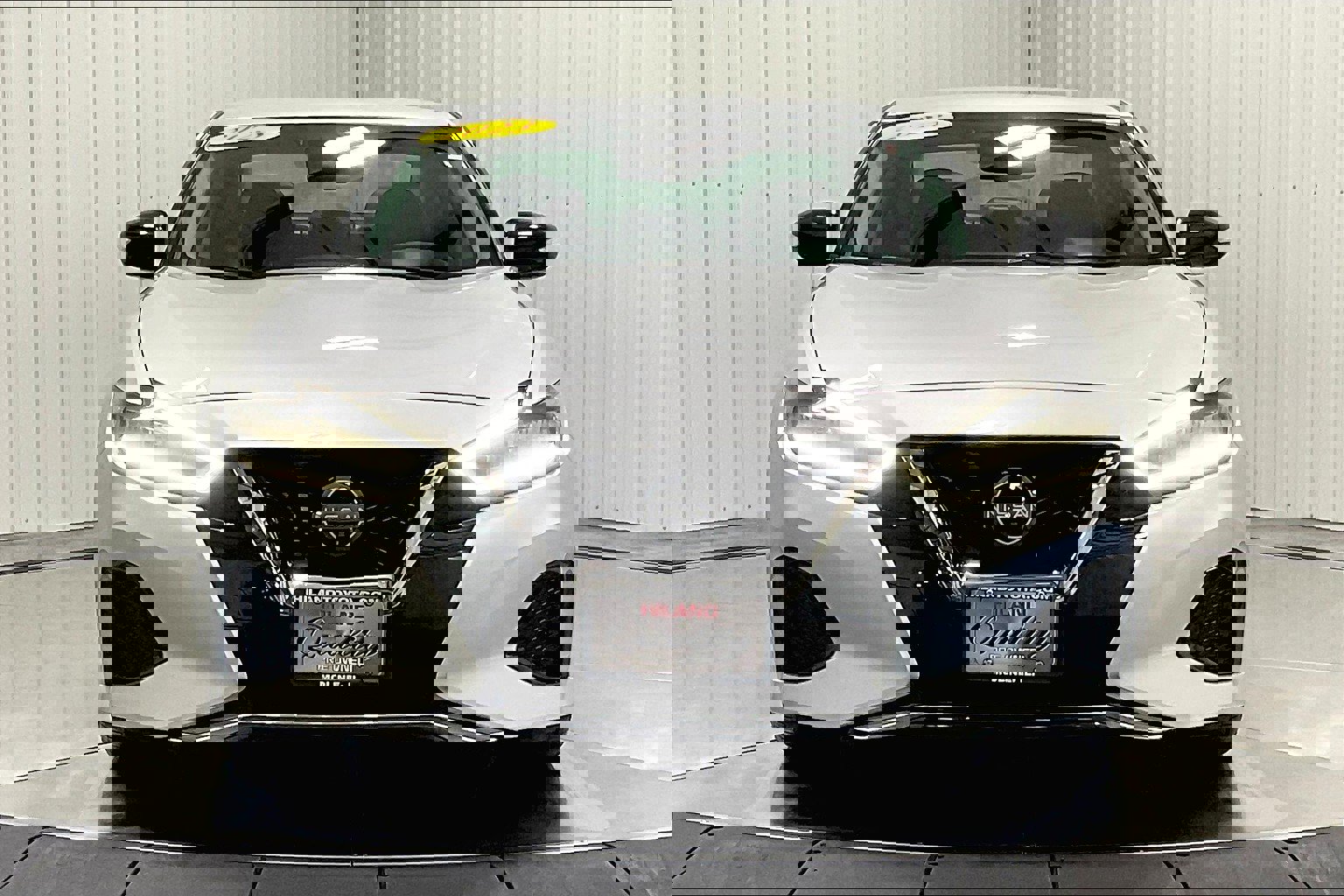 2023 Nissan Maxima SV photo 2