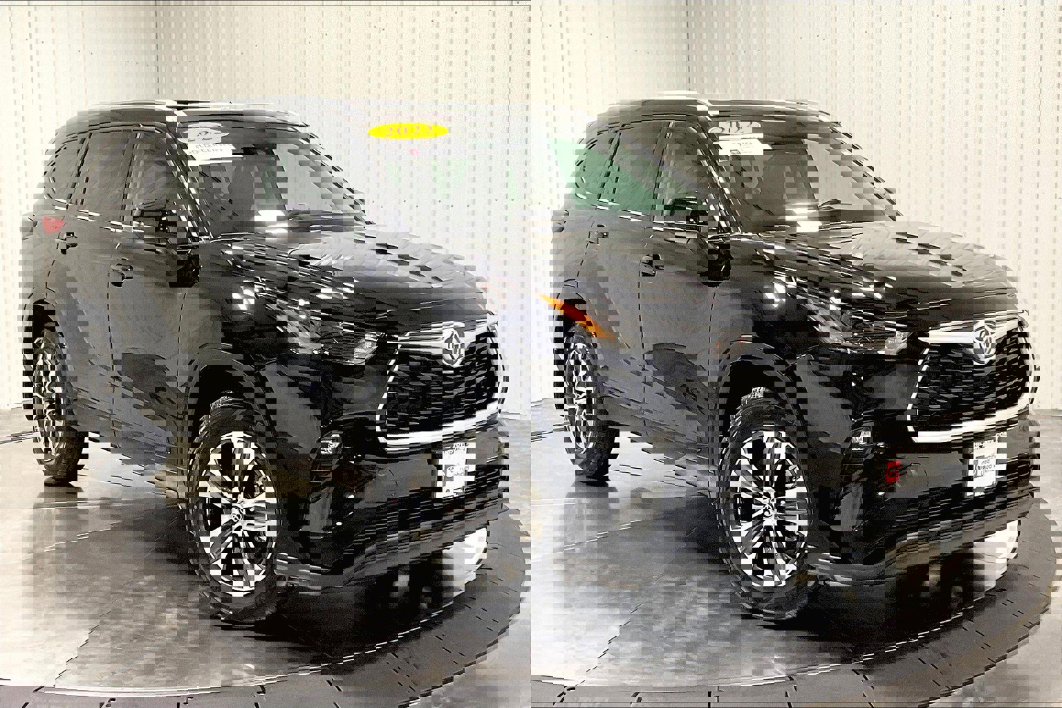 2022 Toyota Highlander XLE photo 3