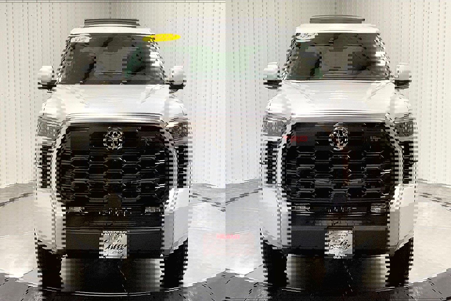 2022 Toyota Tundra Limited photo 2