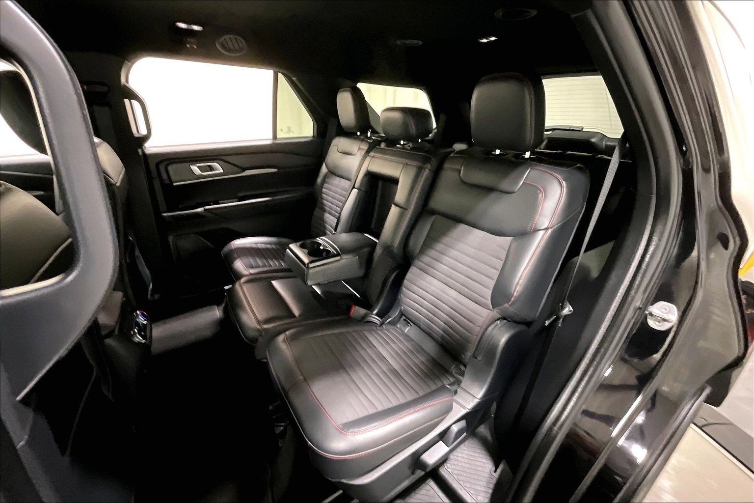 2025 Ford Explorer ST-LINE - Photo 26