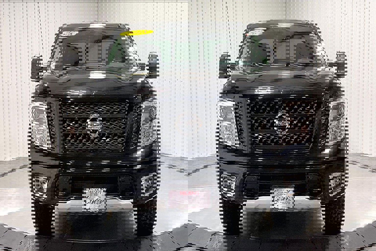 2018 Nissan Titan PRO-4X photo 2