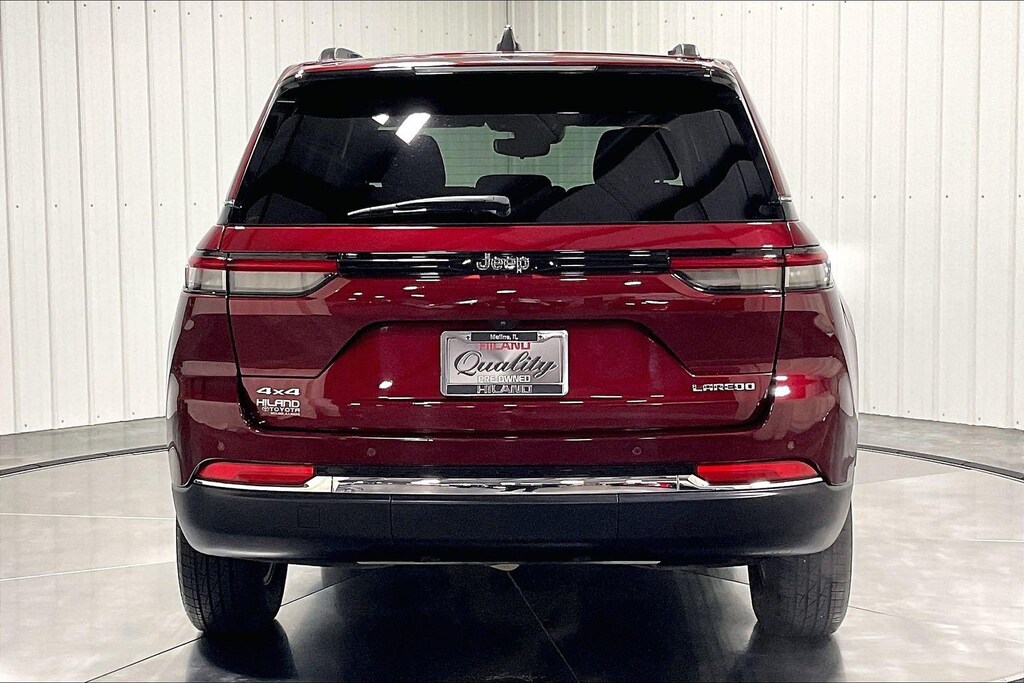 Used 2023 Jeep Grand Cherokee Laredo SUV