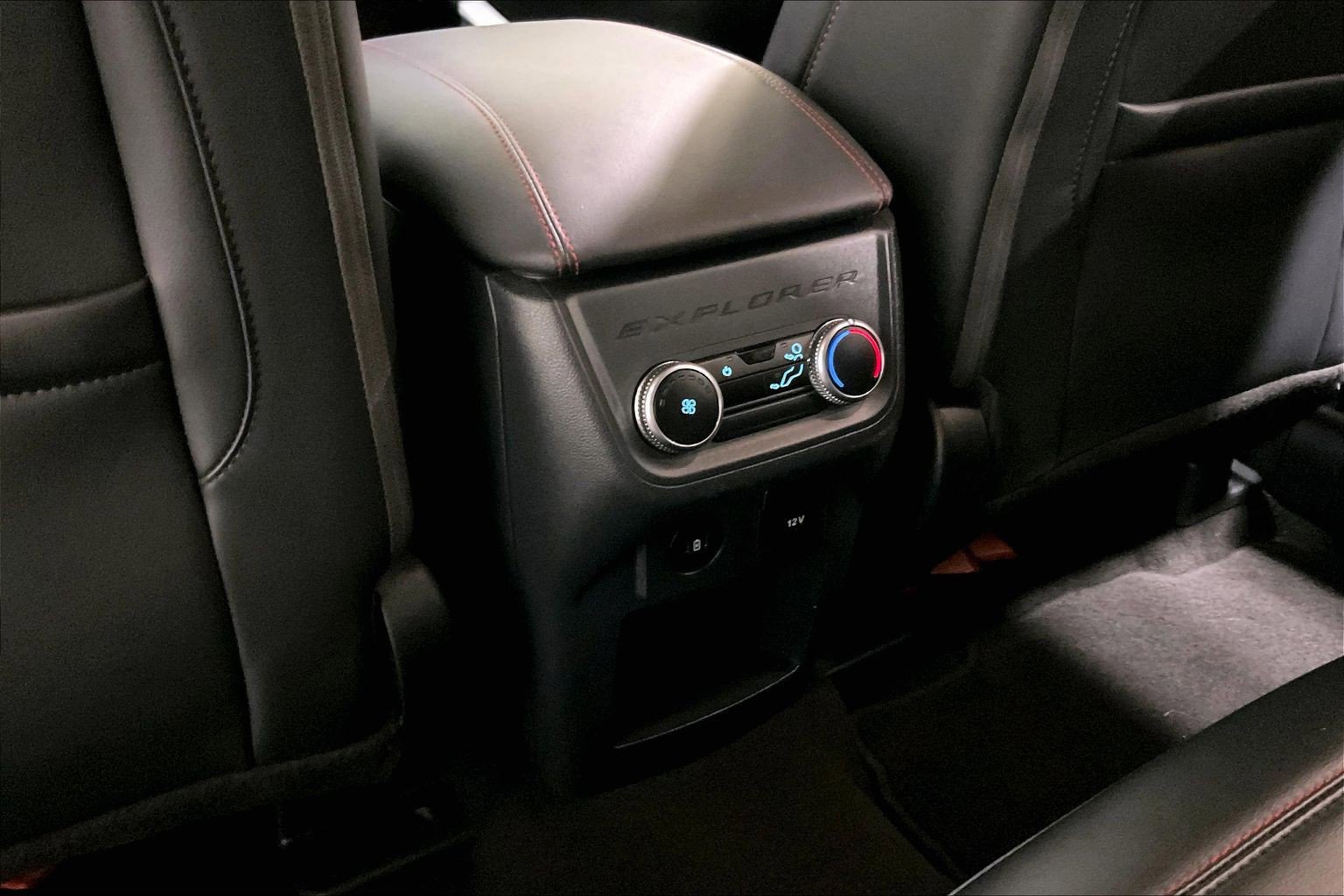 2025 Ford Explorer ST-LINE - Photo 34