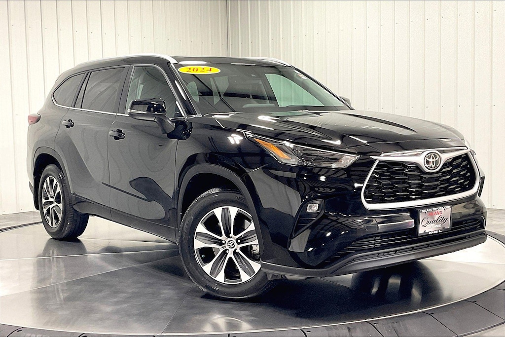 Used 2024 Toyota Highlander XLE SUV