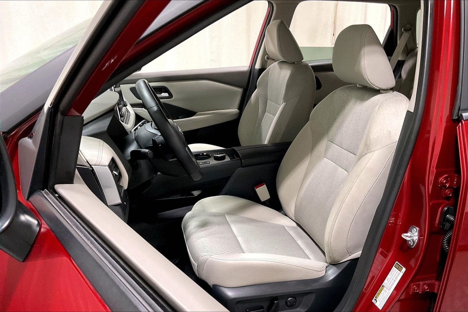 2025 Nissan Rogue SV - Photo 24