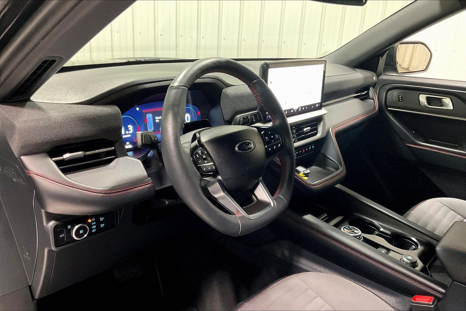 2025 Ford Explorer ST-LINE - Photo 14