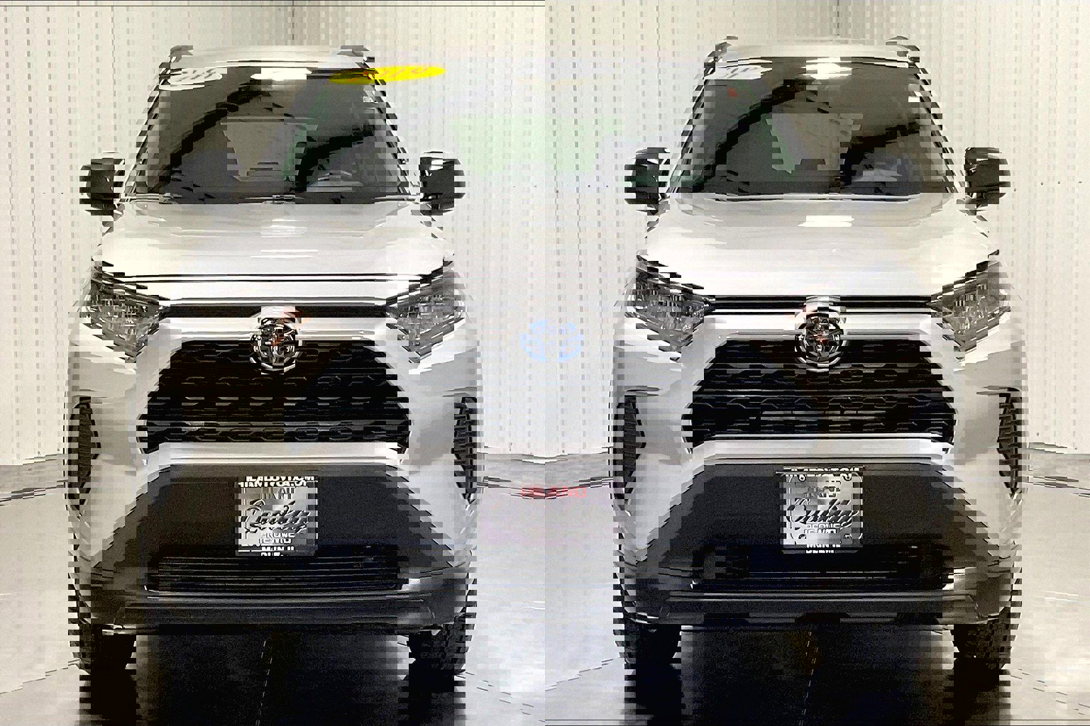 Used 2019 Toyota RAV4 LE with VIN 2T3LWRFVXKW015834 for sale in Moline, IL