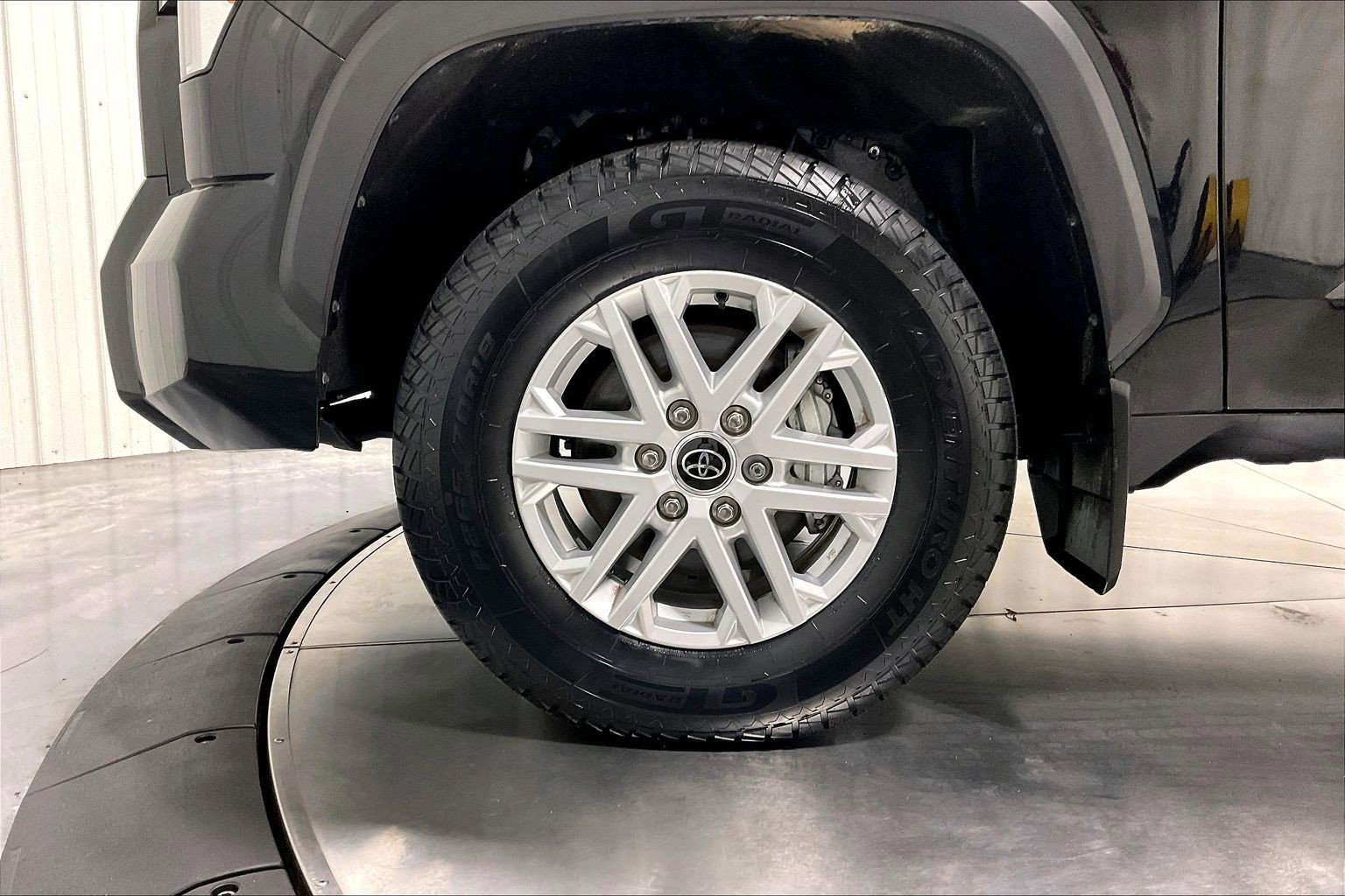 2024 Toyota Tundra SR5 - Photo 9