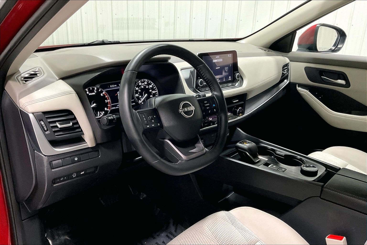 2025 Nissan Rogue SV - Photo 13