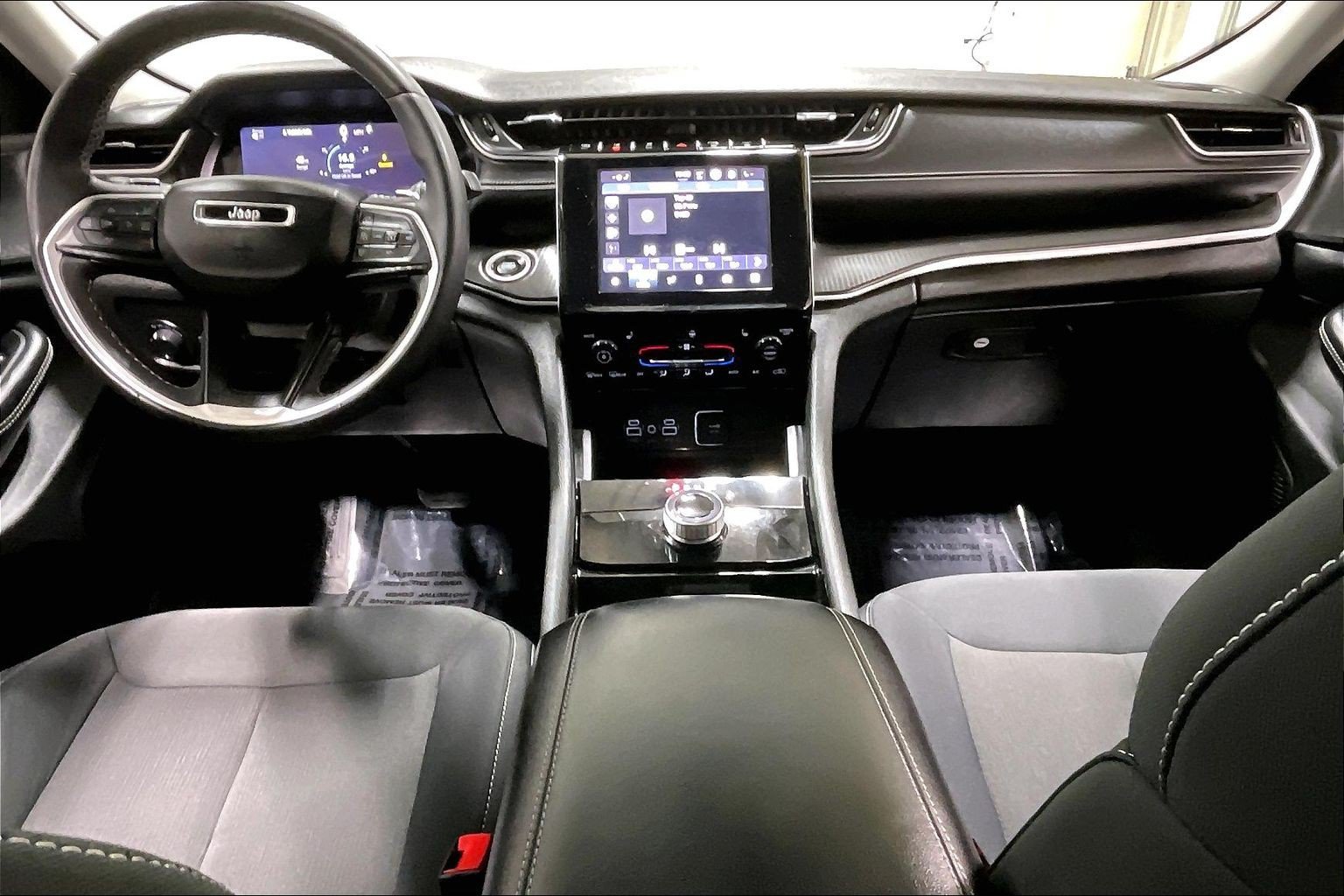 2023 Jeep Grand Cherokee Laredo - Photo 15