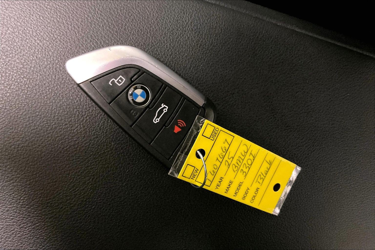2025 BMW 3 Series 330i - Photo 11