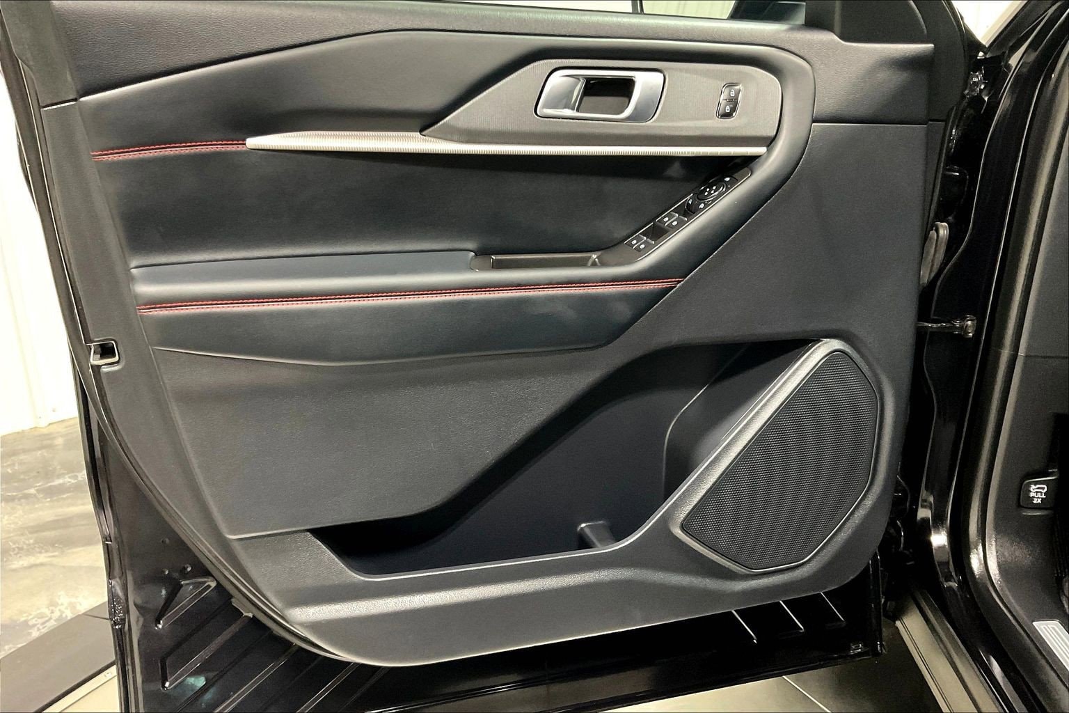 2025 Ford Explorer ST-LINE - Photo 22