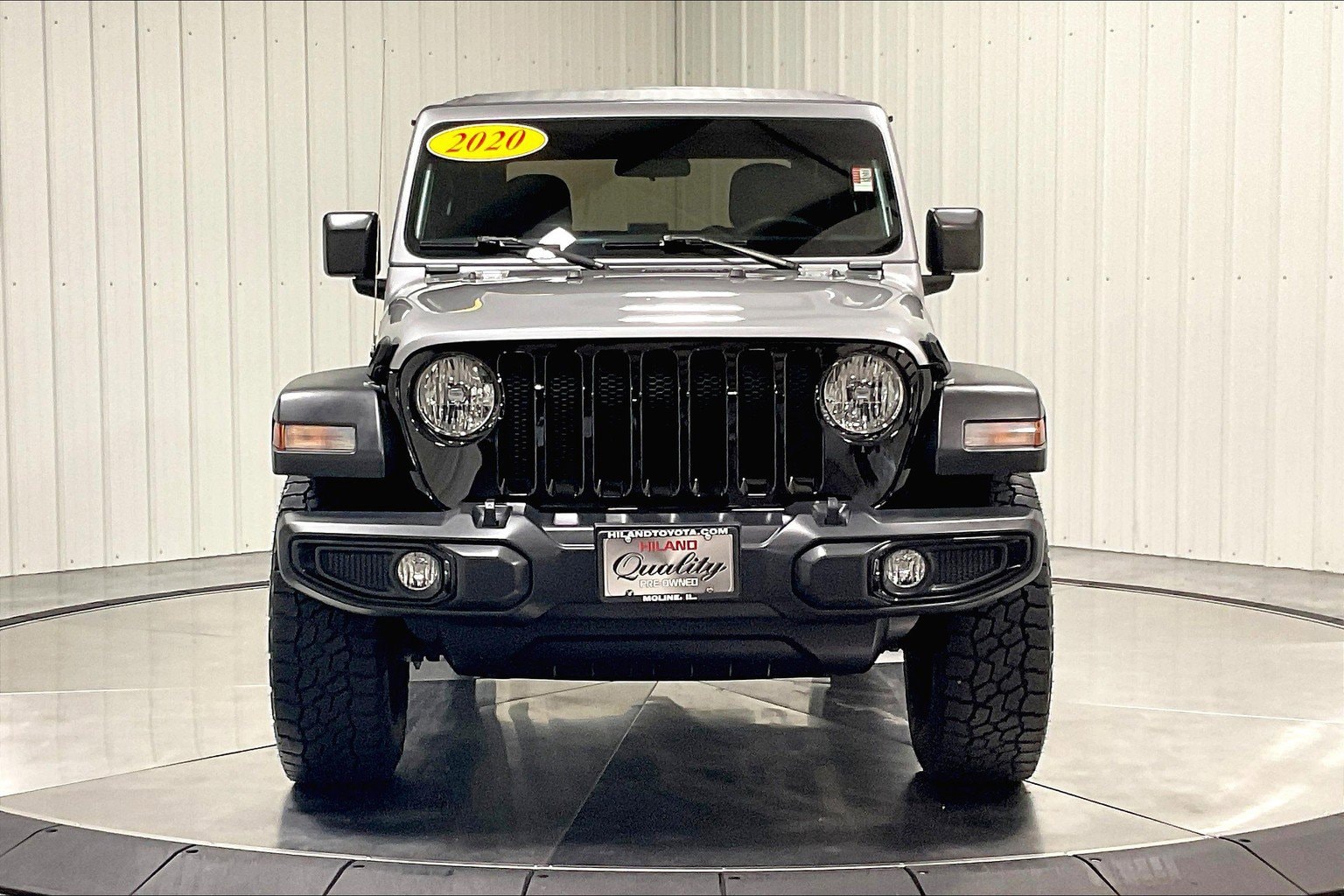 Used 2020 Jeep Wrangler Willys Sport with VIN 1C4GJXANXLW312925 for sale in Moline, IL