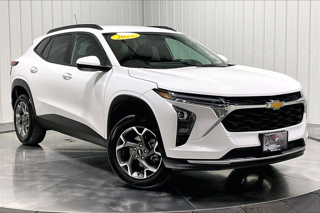 Used 2025 Chevrolet Trax LT SUV