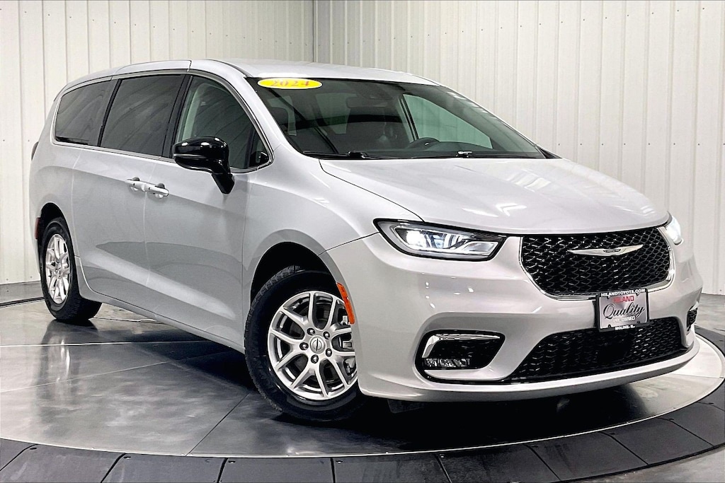 Used 2024 Chrysler Pacifica Touring L Van Passenger Van