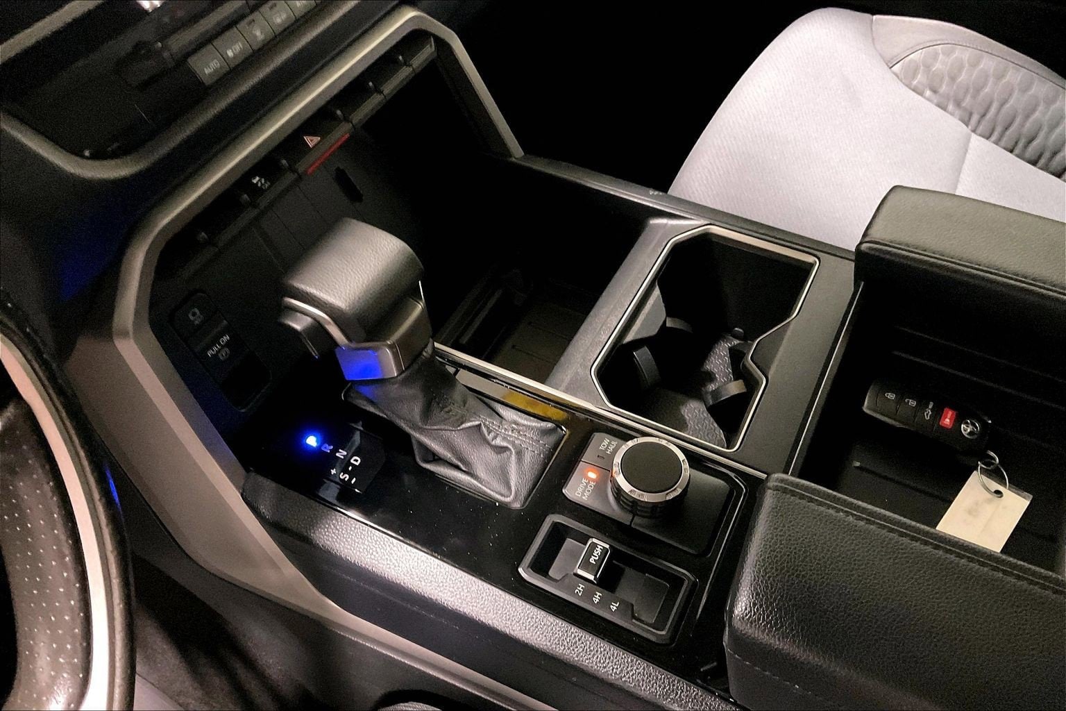2022 Toyota Tundra SR5 - Photo 17
