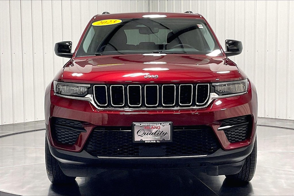 Used 2023 Jeep Grand Cherokee Laredo SUV