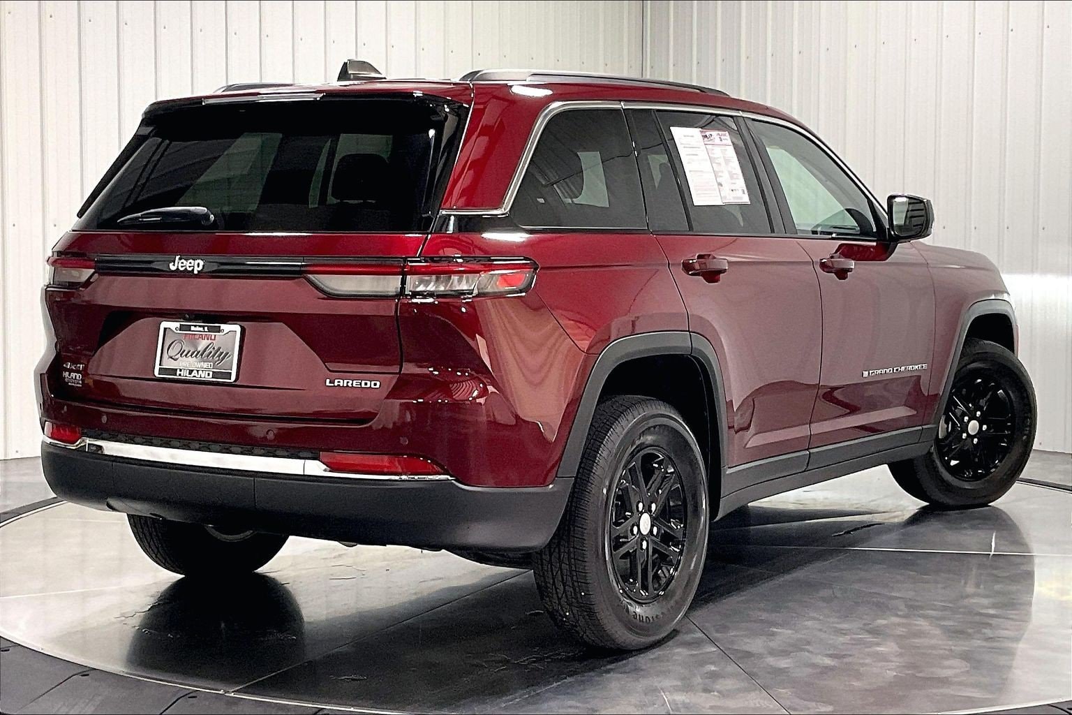 2023 Jeep Grand Cherokee Laredo - Photo 13