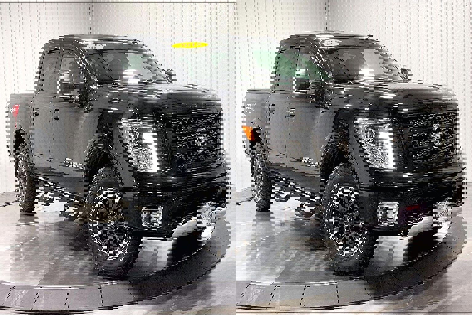 2018 Nissan Titan PRO-4X photo 3