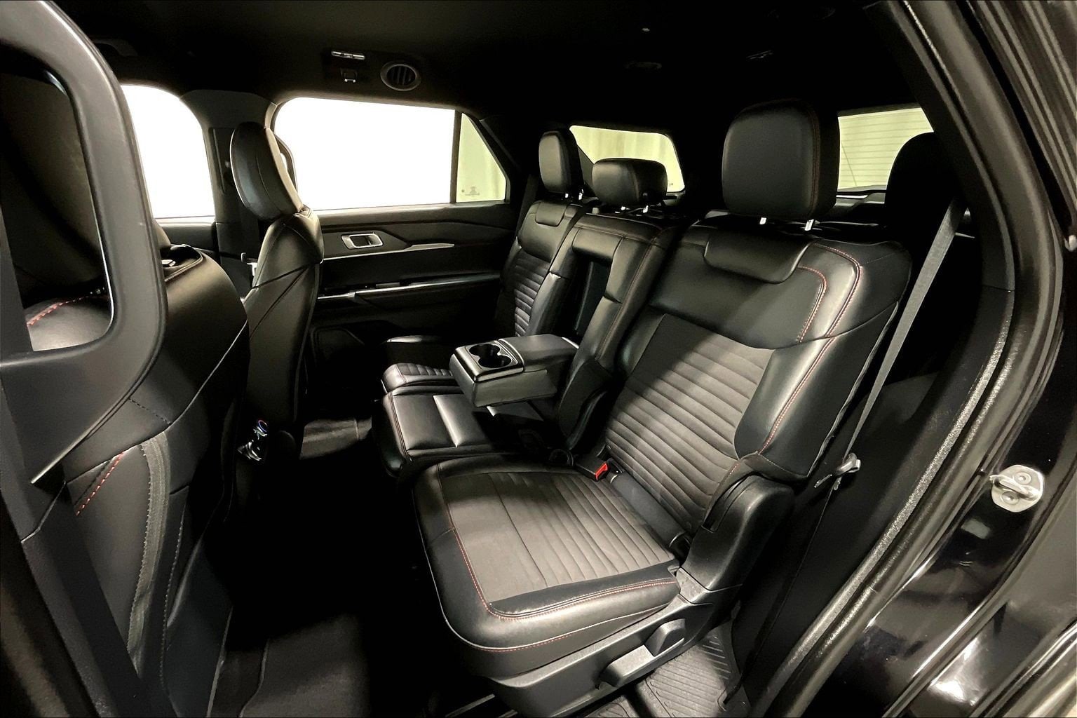 2025 Ford Explorer ST-LINE - Photo 25