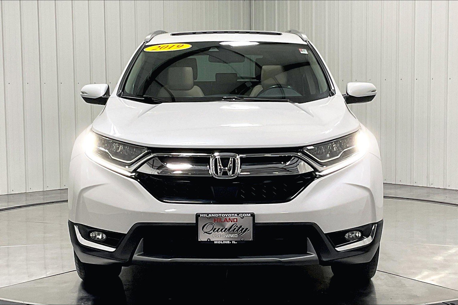 Used 2019 Honda CR-V Touring with VIN 7FARW1H92KE006258 for sale in Moline, IL