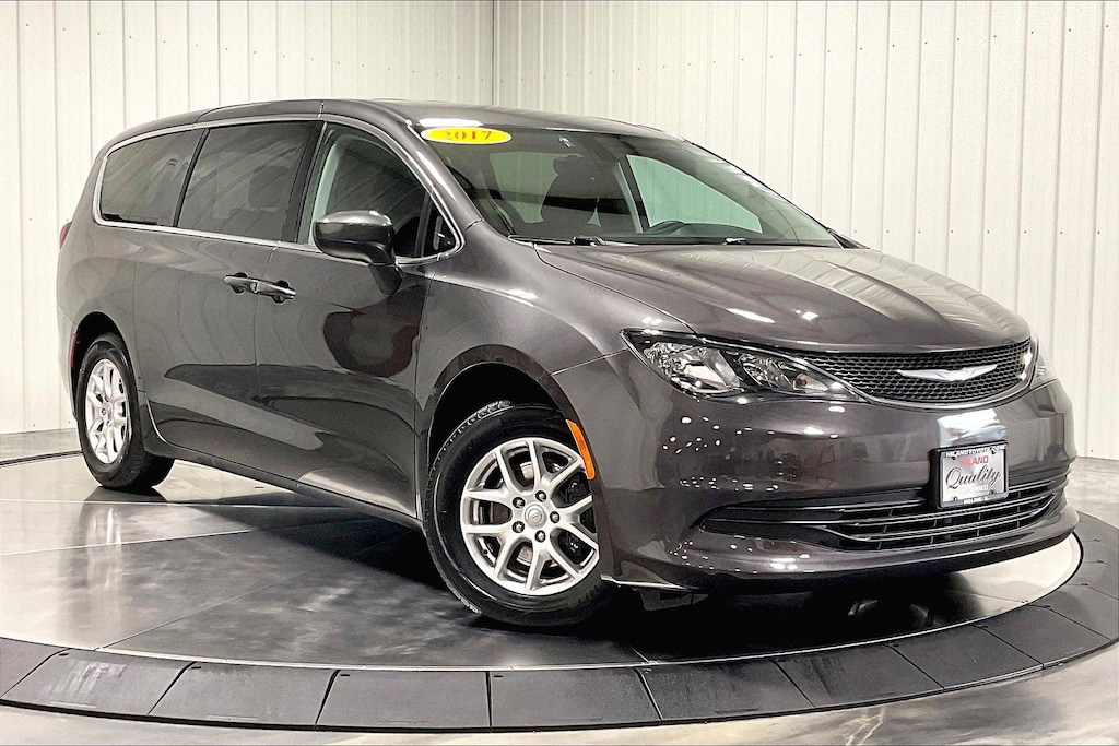 Used 2017 Chrysler Pacifica Touring Van