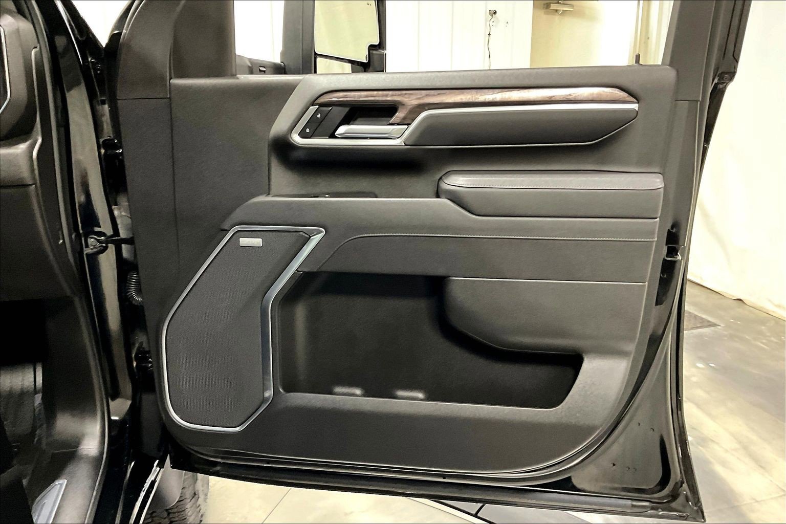 2025 Chevrolet Silverado 2500HD LTZ - Photo 24
