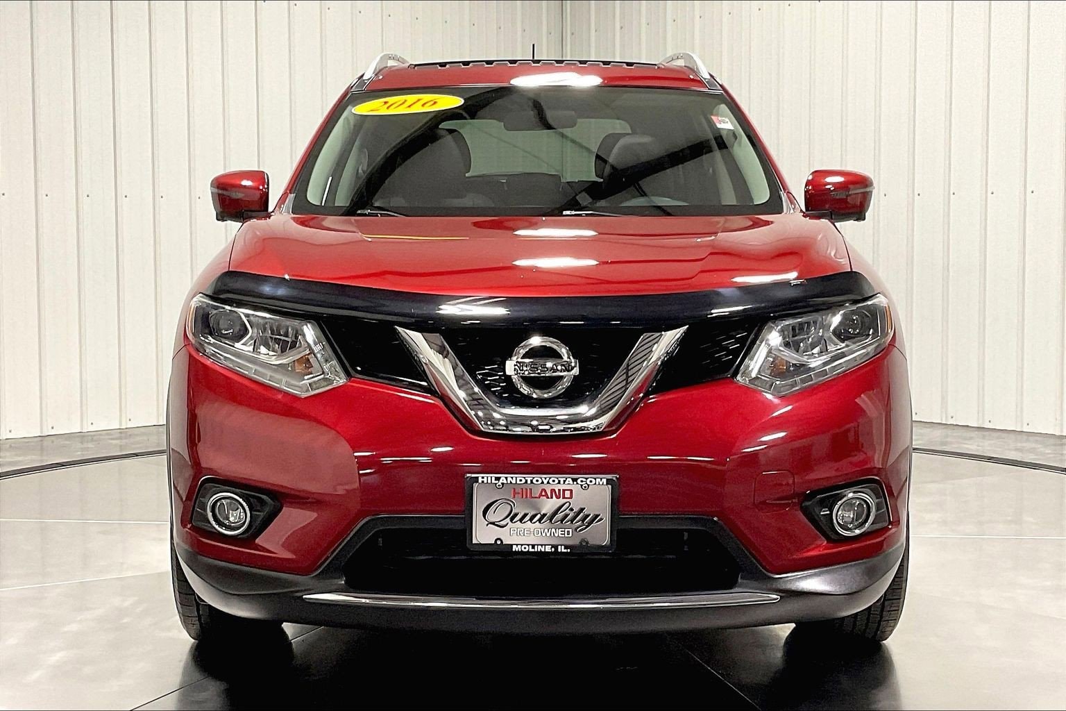 Used 2016 Nissan Rogue SL with VIN 5N1AT2MT3GC795156 for sale in Moline, IL