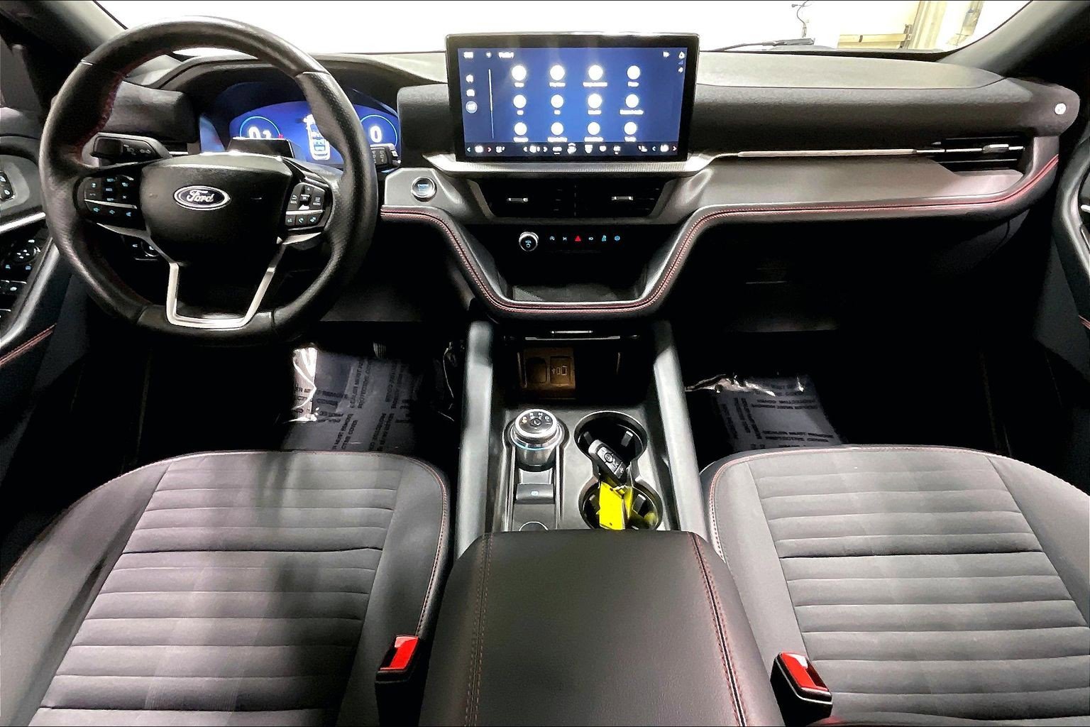 2025 Ford Explorer ST-LINE - Photo 15