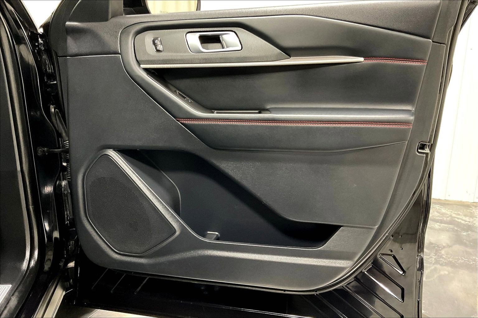 2025 Ford Explorer ST-LINE - Photo 23