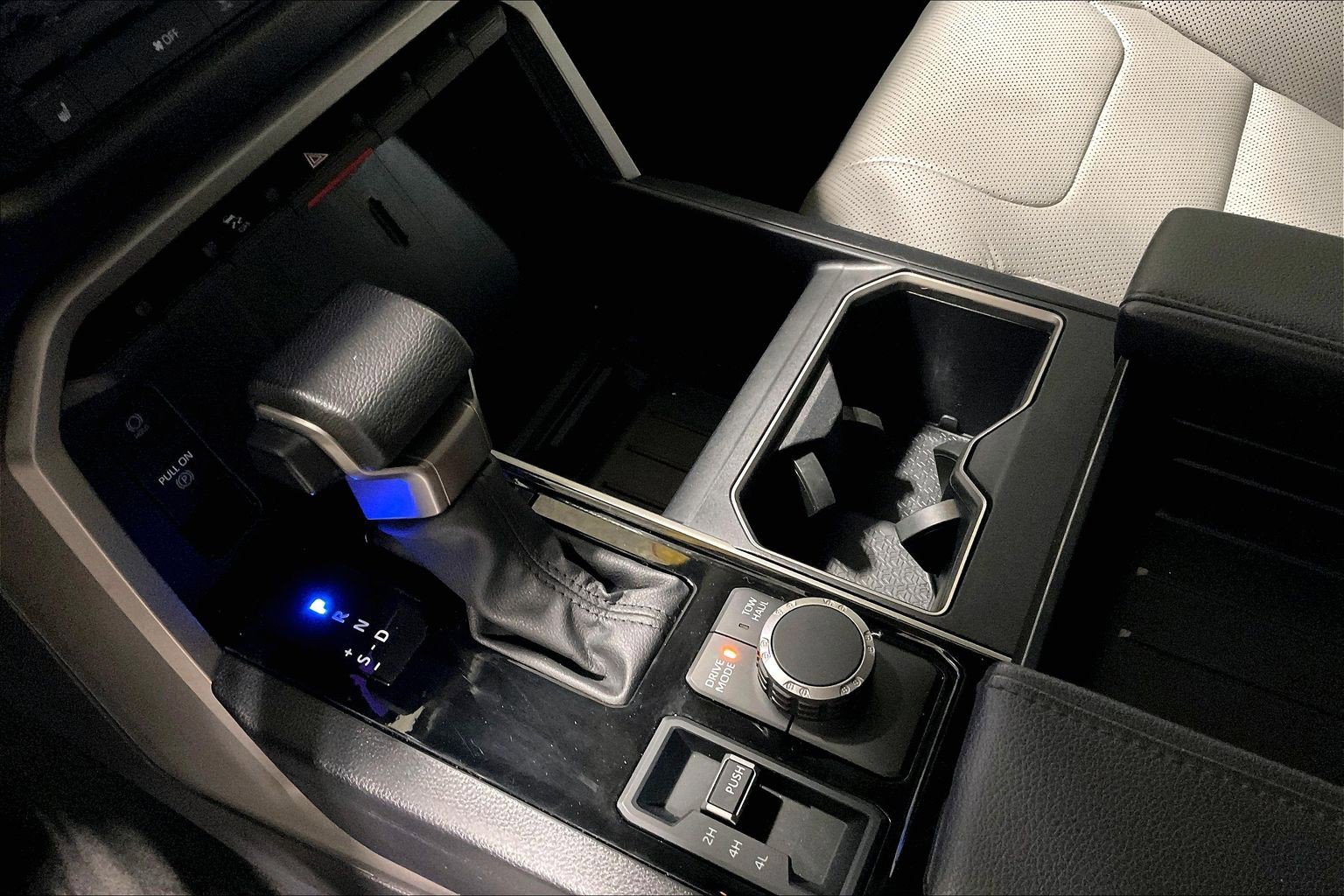 2024 Toyota Tundra SR5 - Photo 17