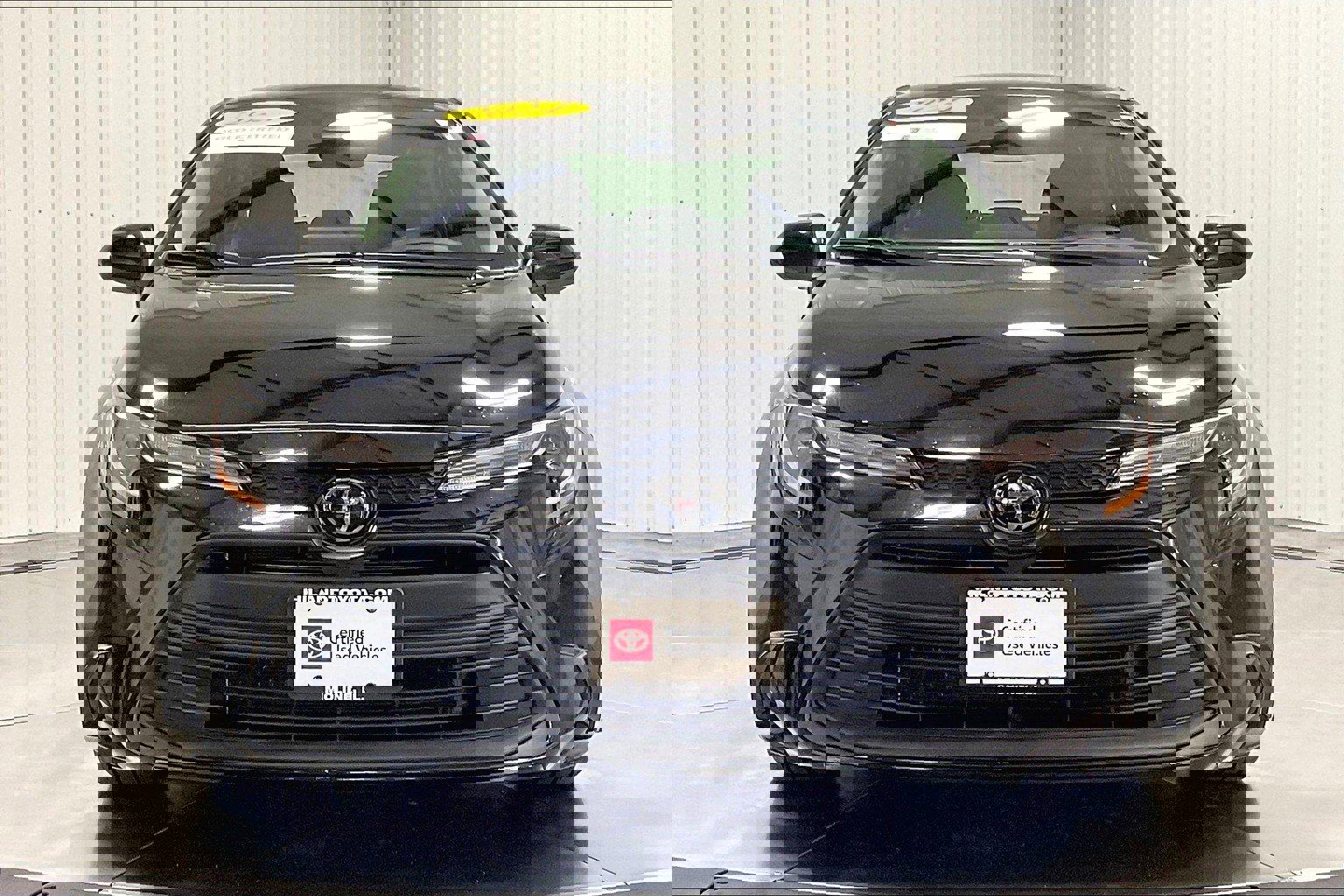 2024 Toyota Corolla LE photo 2