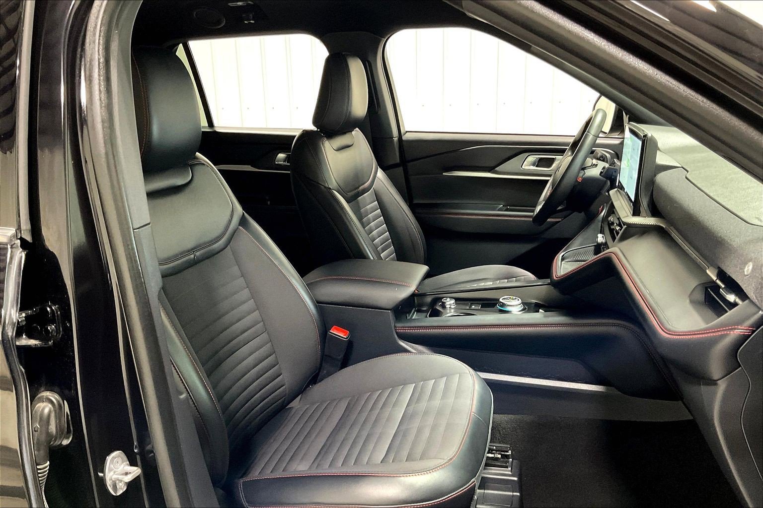 2025 Ford Explorer ST-LINE - Photo 7