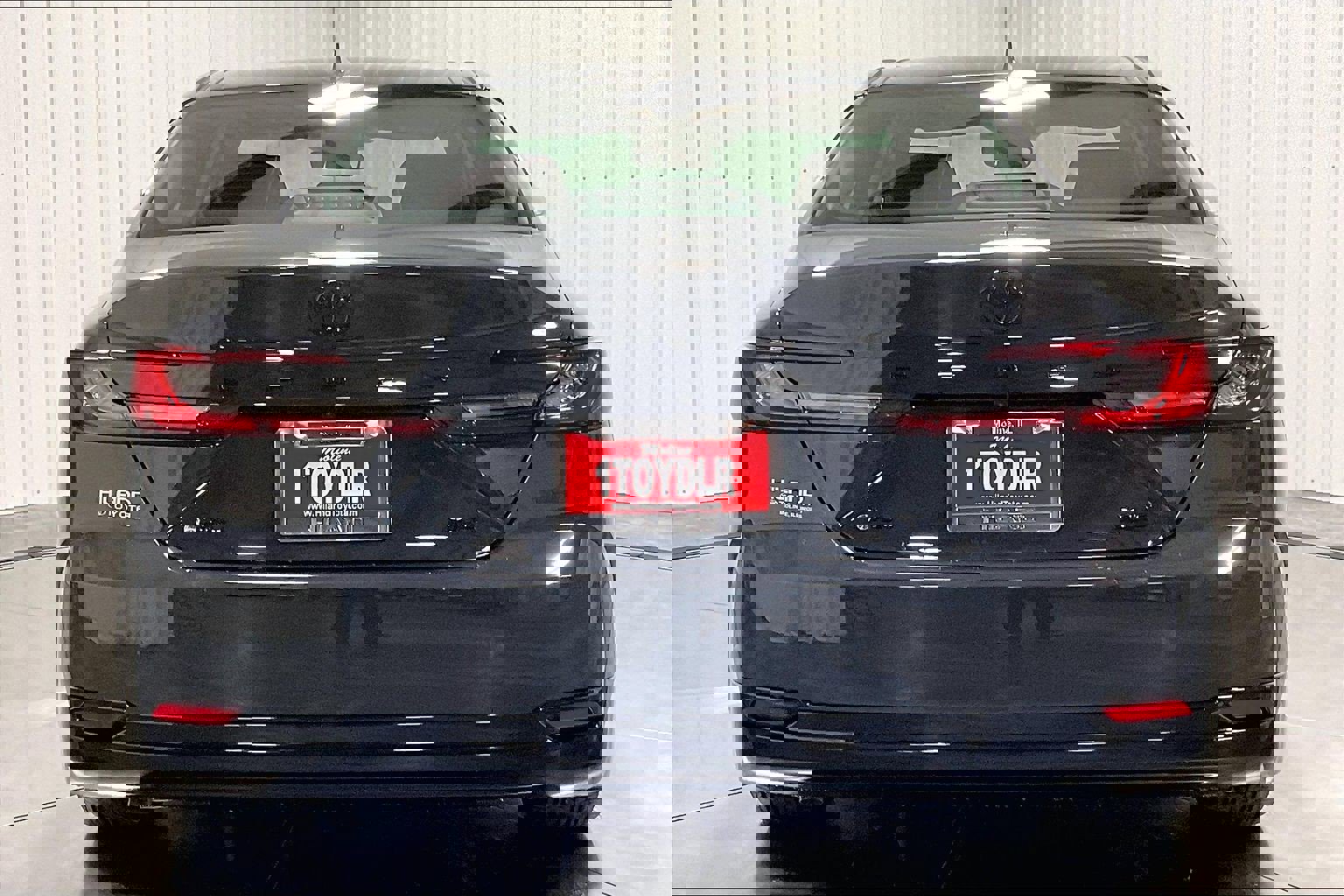 2026 Toyota Camry XLE photo 3