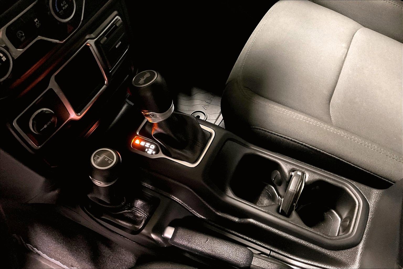 2021 Jeep Wrangler Unlimited Sport - Photo 17