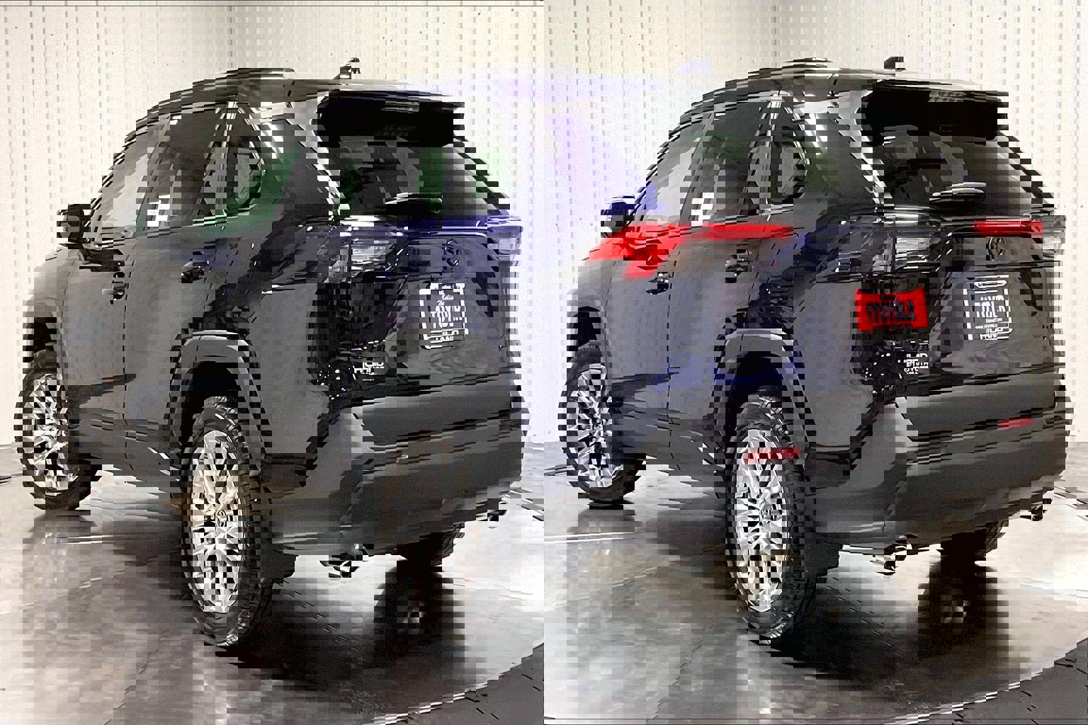 2025 Toyota RAV4 XLE Premium photo 3