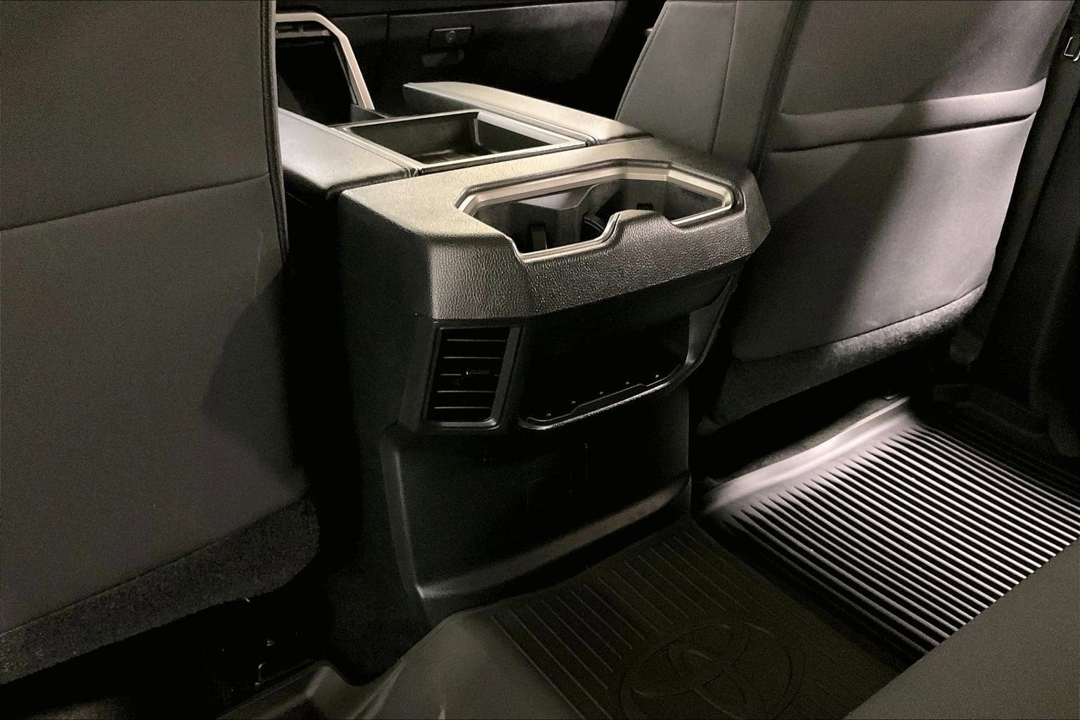 2022 Toyota Tundra SR5 - Photo 33