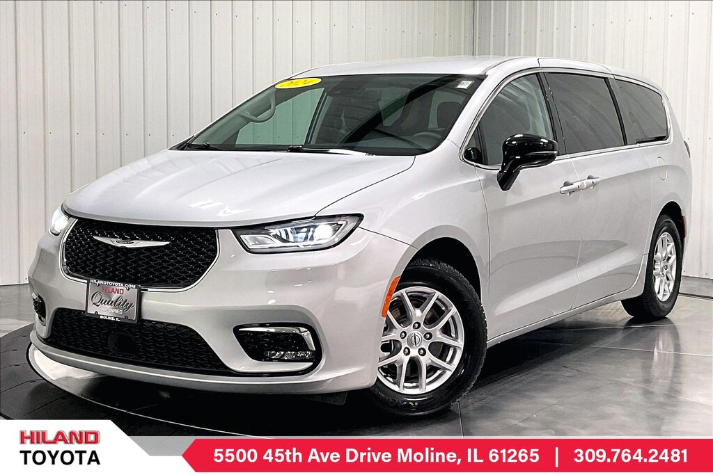 Used 2024 Chrysler Pacifica Touring L Van Passenger Van