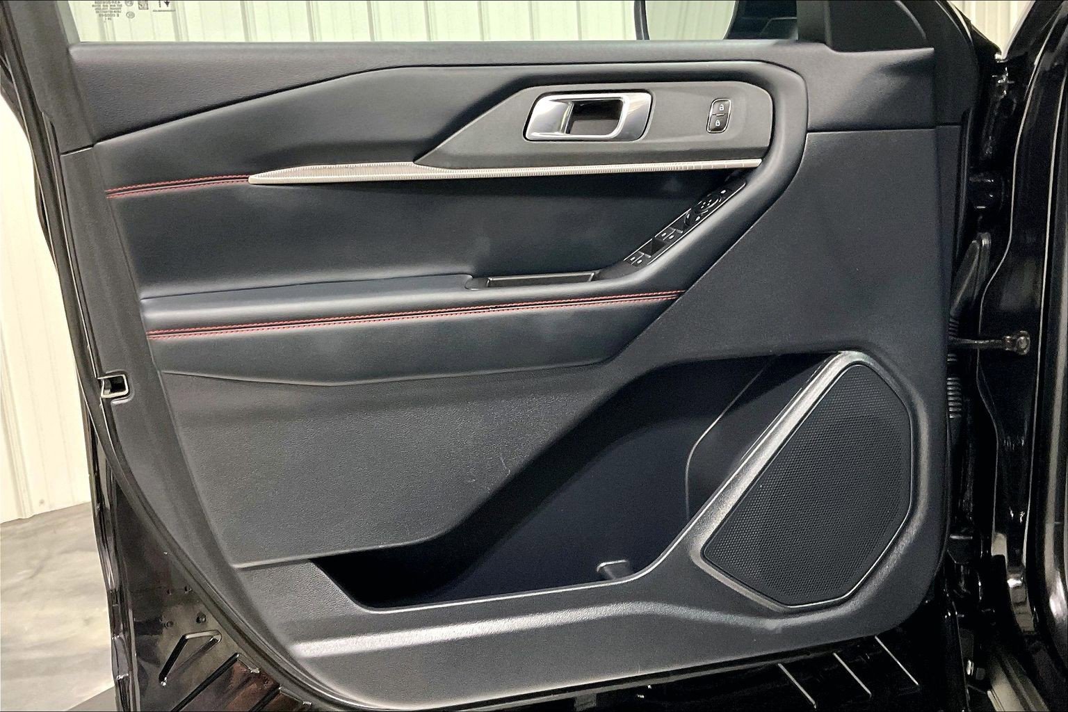 2025 Ford Explorer ST-LINE - Photo 23