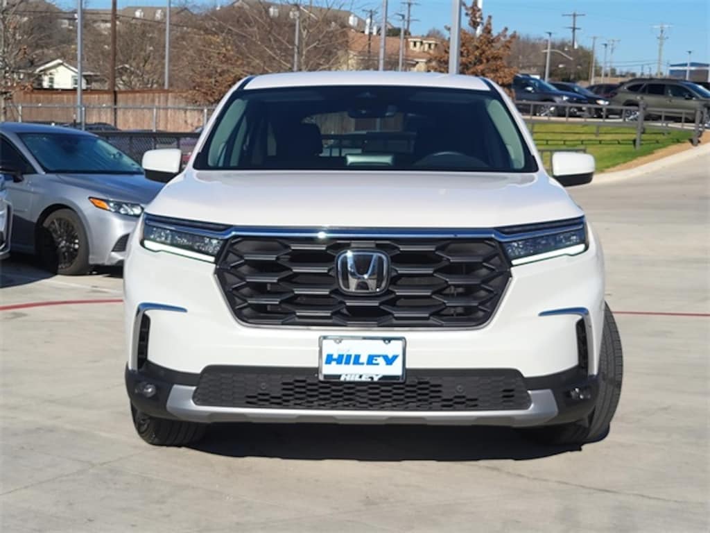 Used 2025 Honda Pilot SUV